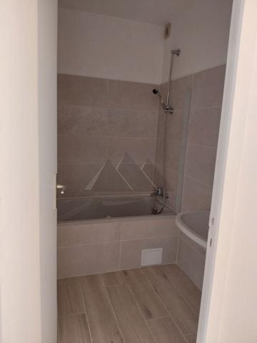A LOUER BREST SAINT MARTIN APPARTEMENT T3 + PARKING