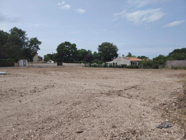 Terrain à bâtir de 1 363,00 m² ANAIS (16) avec une très belle façade de 35m !