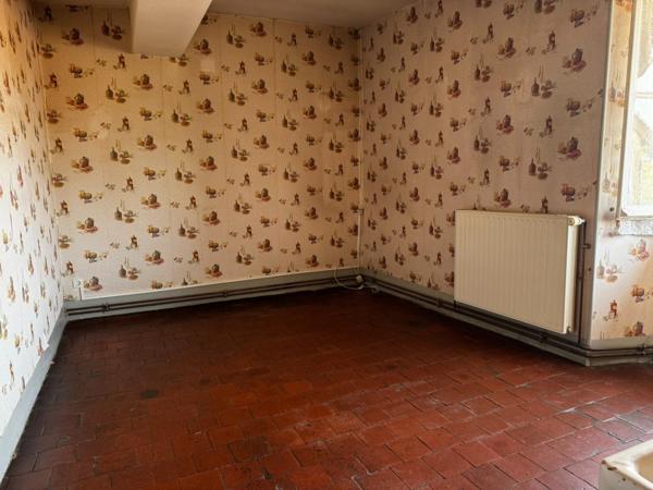 Immeuble avec locataire en place + gros potentiel