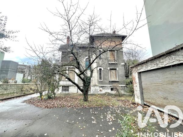Maison à vendre 14 pièces 241 m² Grenoble