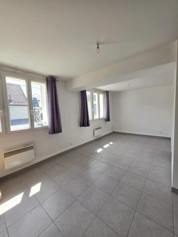 Vente                                                      Appartement
                        
                                         36 m2                     à Lamorlaye