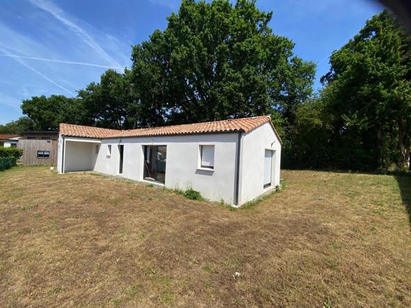 MAISON CLIMATISEE DE PLAIN PIED 2 CHAMBRES  AVEC GARAGE ATTENANT