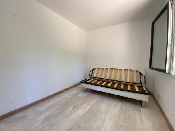 MAISON CLIMATISEE DE PLAIN PIED 2 CHAMBRES  AVEC GARAGE ATTENANT
