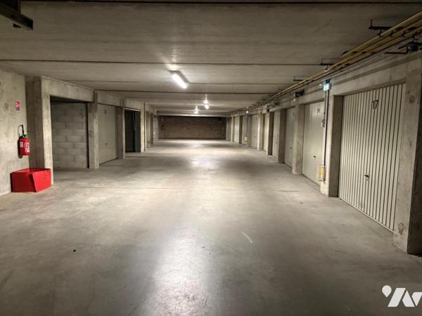 GARAGE A VENDRE A BEAUNE DANS RESIDENCE SECURISEE