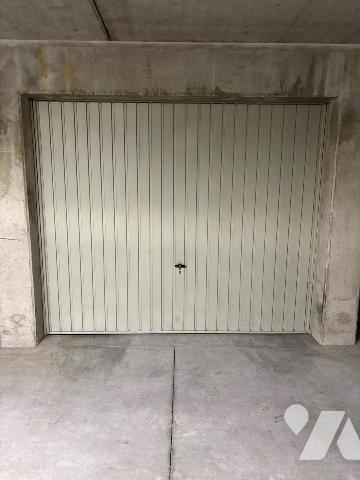 GARAGE A VENDRE A BEAUNE DANS RESIDENCE SECURISEE