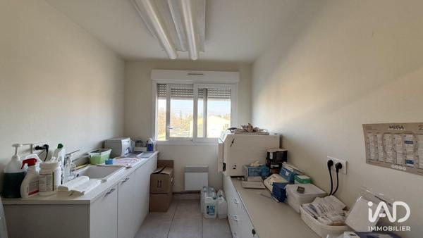 Location local d’activité 78 m² Robion