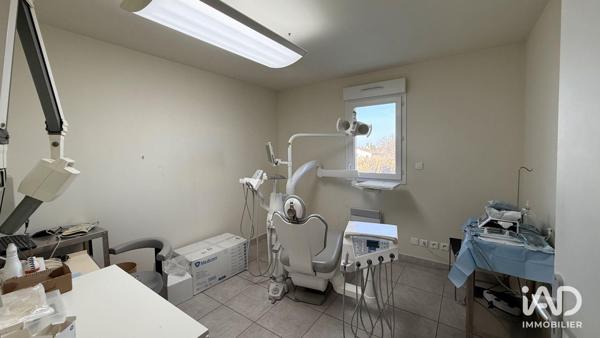 Location local d’activité 78 m² Robion