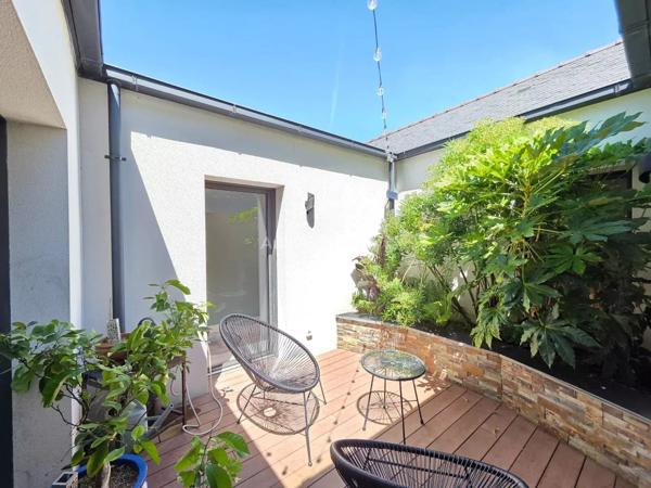 Vente                                                      Maison
                        
                     7 pièces                      161 m2                     à Grand-Champ