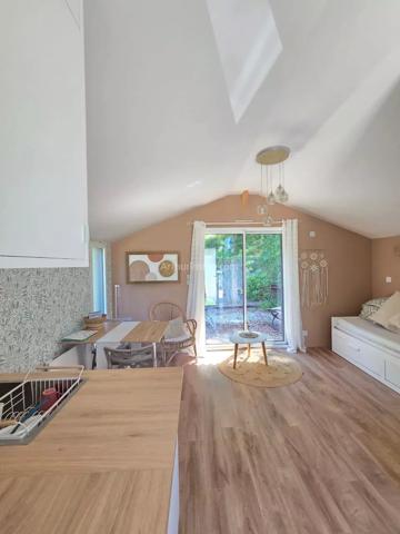 Vente                                                      Maison
                        
                     7 pièces                      161 m2                     à Grand-Champ