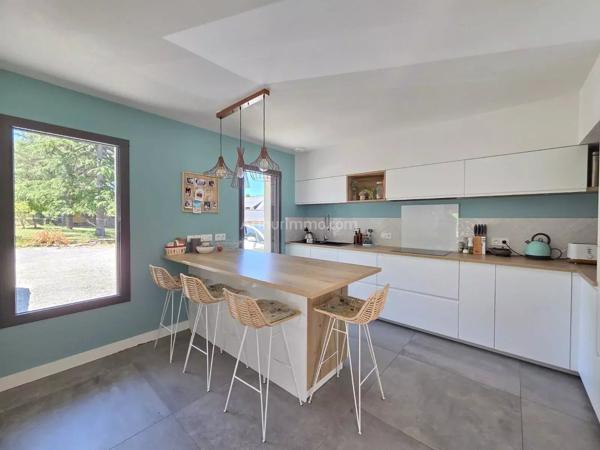 Vente                                                      Maison
                        
                     7 pièces                      161 m2                     à Grand-Champ