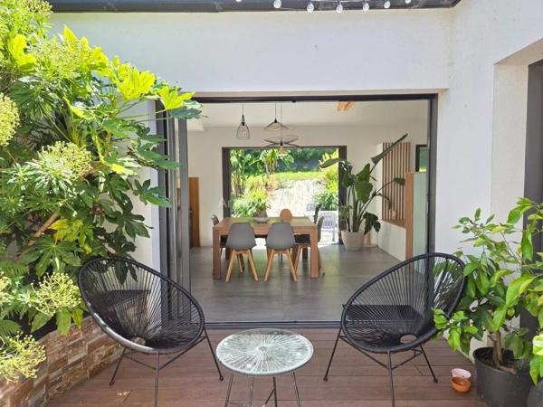 Vente                                                      Maison
                        
                     7 pièces                      161 m2                     à Grand-Champ