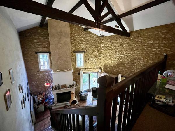 Maison de charme de 10 pièces et 270 m² habitable.