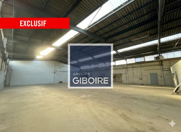 Local d'activites 891 m² à vendre Périphérie Rennes (réf : 35.7039)