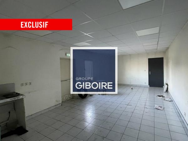 Local d'activites 891 m² à vendre Périphérie Rennes (réf : 35.7039)