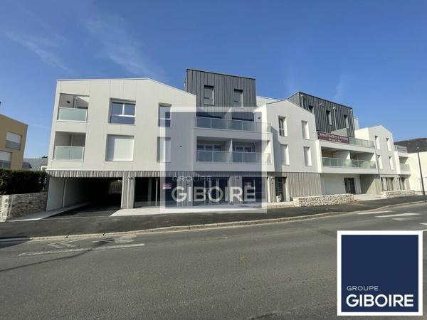 Local commercial - A LOUER (réf : 44.019097)