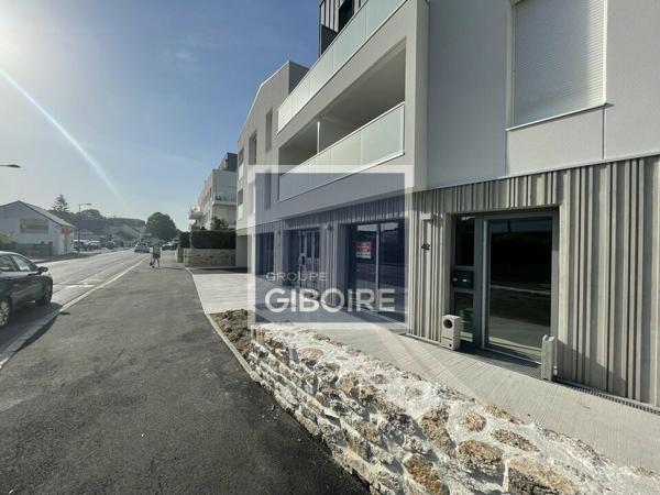 Local commercial - A LOUER (réf : 44.019097)