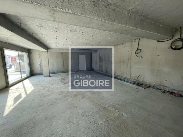 Local commercial - A LOUER (réf : 44.019097)