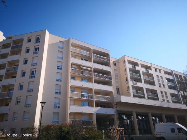 Location Parking - 10 m² (réf : 494676)