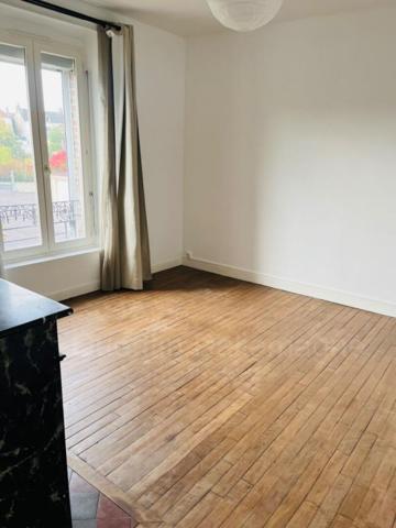 Appartement triplex T5, 96 m2 en rez-de-chaussée