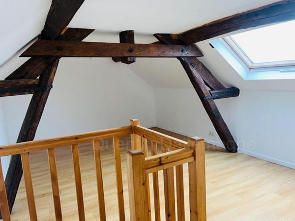 Appartement triplex T5, 96 m2 en rez-de-chaussée