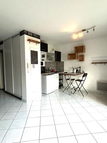 Appartement Bussy Saint Georges 1 pièce(s) 30.98 m2 + parking