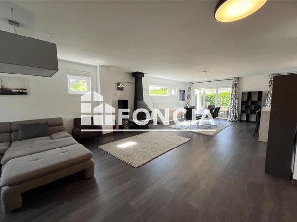 Location Maison 5 pièces 181.1 m² - 100 CHEMIN DES FOURCHES Chens Sur Leman 74140