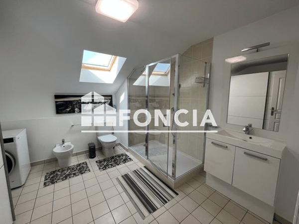 Location Maison 5 pièces 181.1 m² - 100 CHEMIN DES FOURCHES Chens Sur Leman 74140