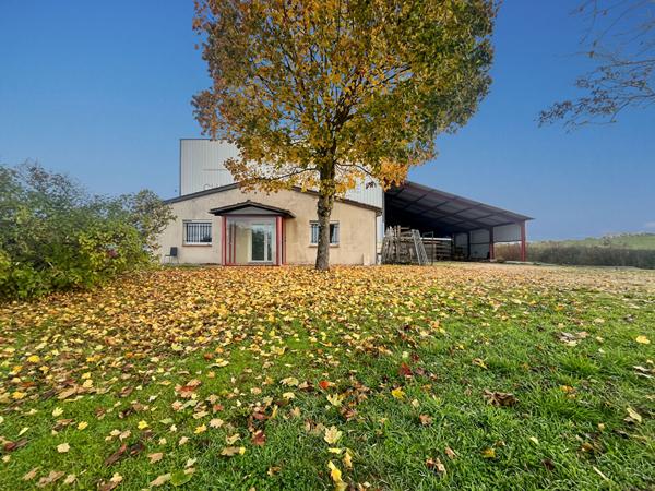 Entrepôt / local industriel Bourlens 511 m2 .