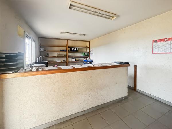 Entrepôt / local industriel Bourlens 511 m2 .