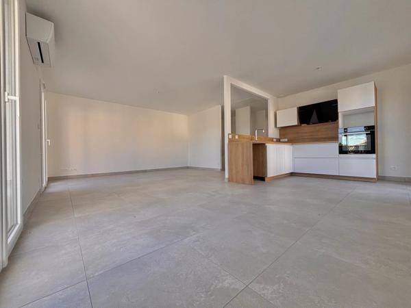 Location Maison 4 pièces 100 m2 à Nébian