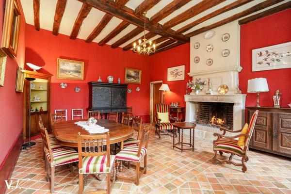 Maison à vendre 997 500 € Chinon 15 p 470 m² DPE D