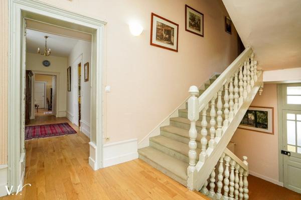 Maison à vendre 997 500 € Chinon 15 p 470 m² DPE D