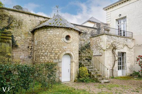 Maison à vendre 997 500 € Chinon 15 p 470 m² DPE D