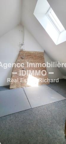 A VENDRE LONGERE AU STYLE MAISON D'ARCHITECTE 202 m² habitables à CHAPELON 45270 Chapelon (45270)