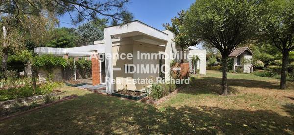 A VENDRE LONGERE AU STYLE MAISON D'ARCHITECTE 202 m² habitables à CHAPELON 45270 Chapelon (45270)