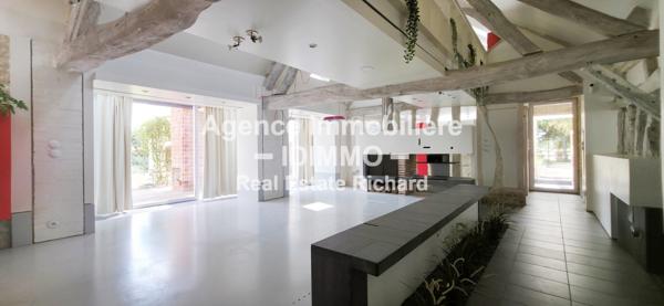 A VENDRE LONGERE AU STYLE MAISON D'ARCHITECTE 202 m² habitables à CHAPELON 45270 Chapelon (45270)