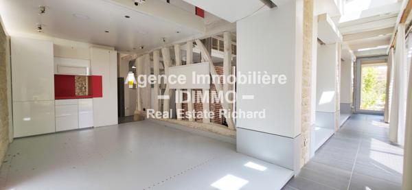 A VENDRE LONGERE AU STYLE MAISON D'ARCHITECTE 202 m² habitables à CHAPELON 45270 Chapelon (45270)