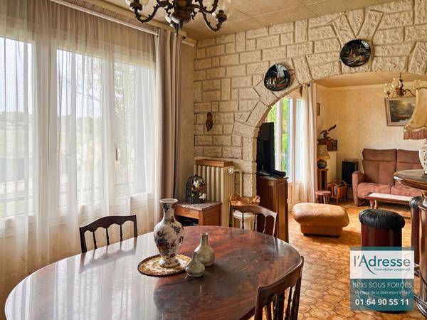 MAISON INDIVIDUELLE À RÉNOVER PROCHE DE LA NATURE ET DES ECOLES