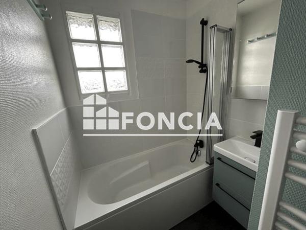 Location Studio 29 m² - 36 RUE VOLNEY Angers 49000