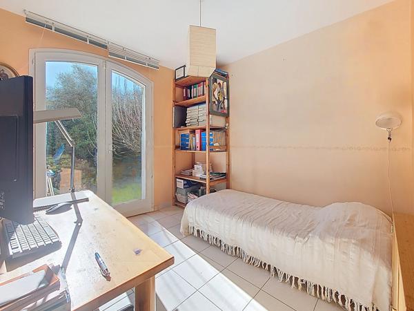 Belle bâtisse au charme provençale 5 pièce(s) 145.69m² 4 chambres sur terrain 1632m² 13013 Marseille