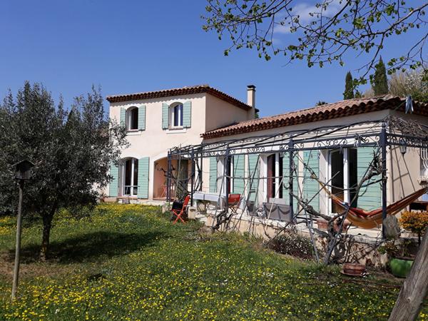 Belle bâtisse au charme provençale 5 pièce(s) 145.69m² 4 chambres sur terrain 1632m² 13013 Marseille