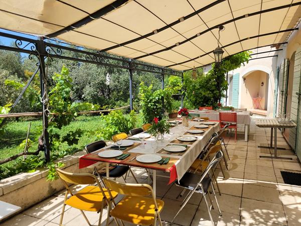 Belle bâtisse au charme provençale 5 pièce(s) 145.69m² 4 chambres sur terrain 1632m² 13013 Marseille