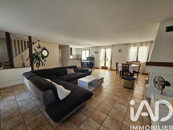 Maison à vendre 6 pièces 119 m² Saint-Fargeau-Ponthierry