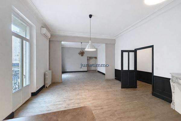 Orange (84100) BEL APPARTEMENT HAUSMANIEN LUMINEUX DE 158M² AVEC TERRASSE COUVERTE