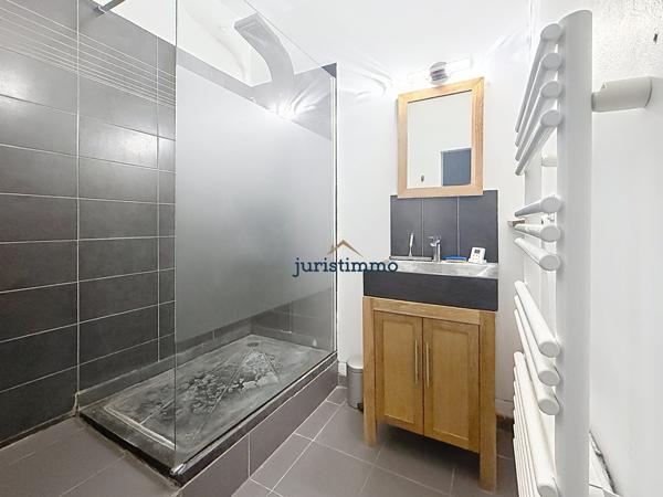 Orange (84100) BEL APPARTEMENT HAUSMANIEN LUMINEUX DE 158M² AVEC TERRASSE COUVERTE