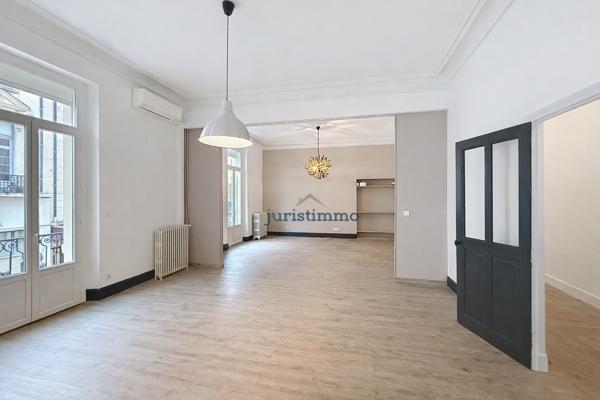 Orange (84100) BEL APPARTEMENT HAUSMANIEN LUMINEUX DE 158M² AVEC TERRASSE COUVERTE