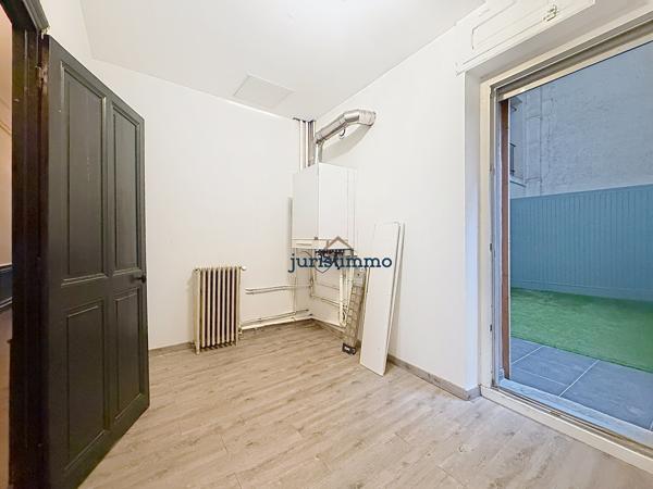 Orange (84100) BEL APPARTEMENT HAUSMANIEN LUMINEUX DE 158M² AVEC TERRASSE COUVERTE