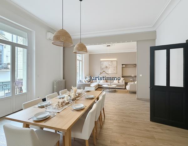 Orange (84100) BEL APPARTEMENT HAUSMANIEN LUMINEUX DE 158M² AVEC TERRASSE COUVERTE