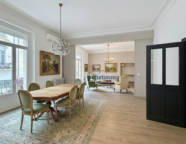 Orange (84100) BEL APPARTEMENT HAUSMANIEN LUMINEUX DE 158M² AVEC TERRASSE COUVERTE