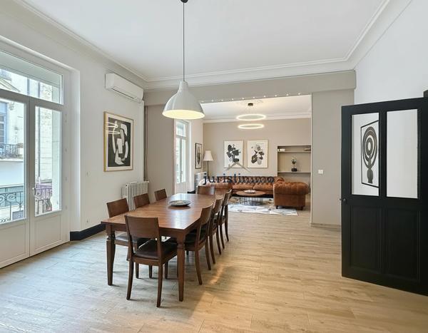 Orange (84100) BEL APPARTEMENT HAUSMANIEN LUMINEUX DE 158M² AVEC TERRASSE COUVERTE